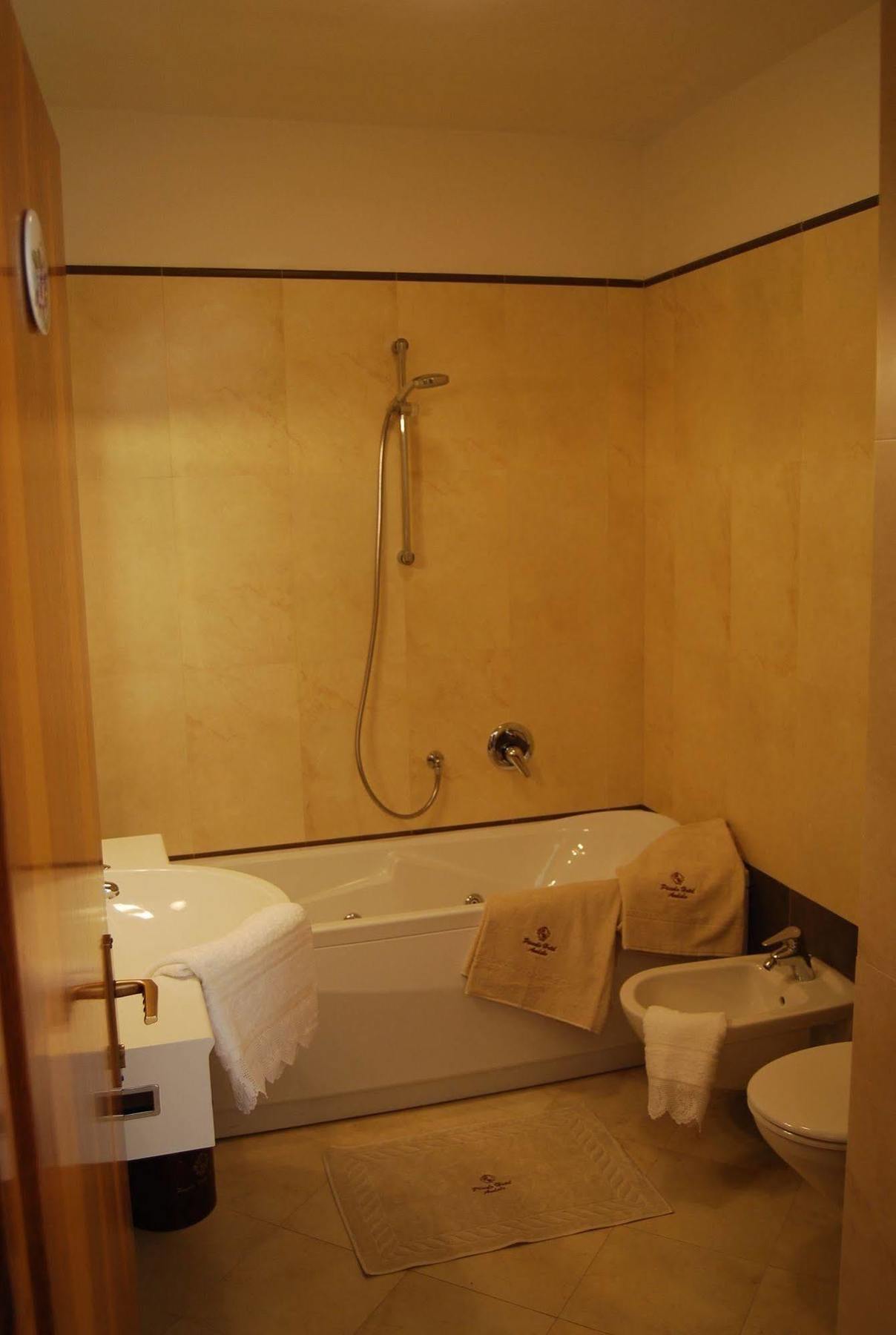 Il Piccolo Dolomiti Hotel 4*